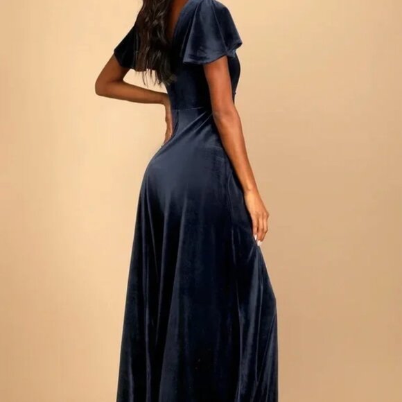 LULUS | WORN ONCE, LIKE NEW | Navy Blue Velvet Flutter Sleeve Maxi Dress | SZ XS - Picture 4 of 6